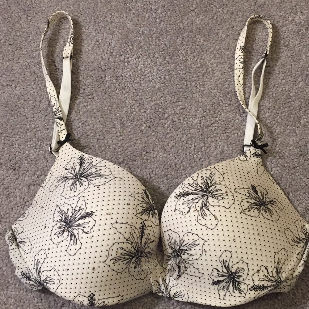 Victoria's Secret Plunge Bra 36A